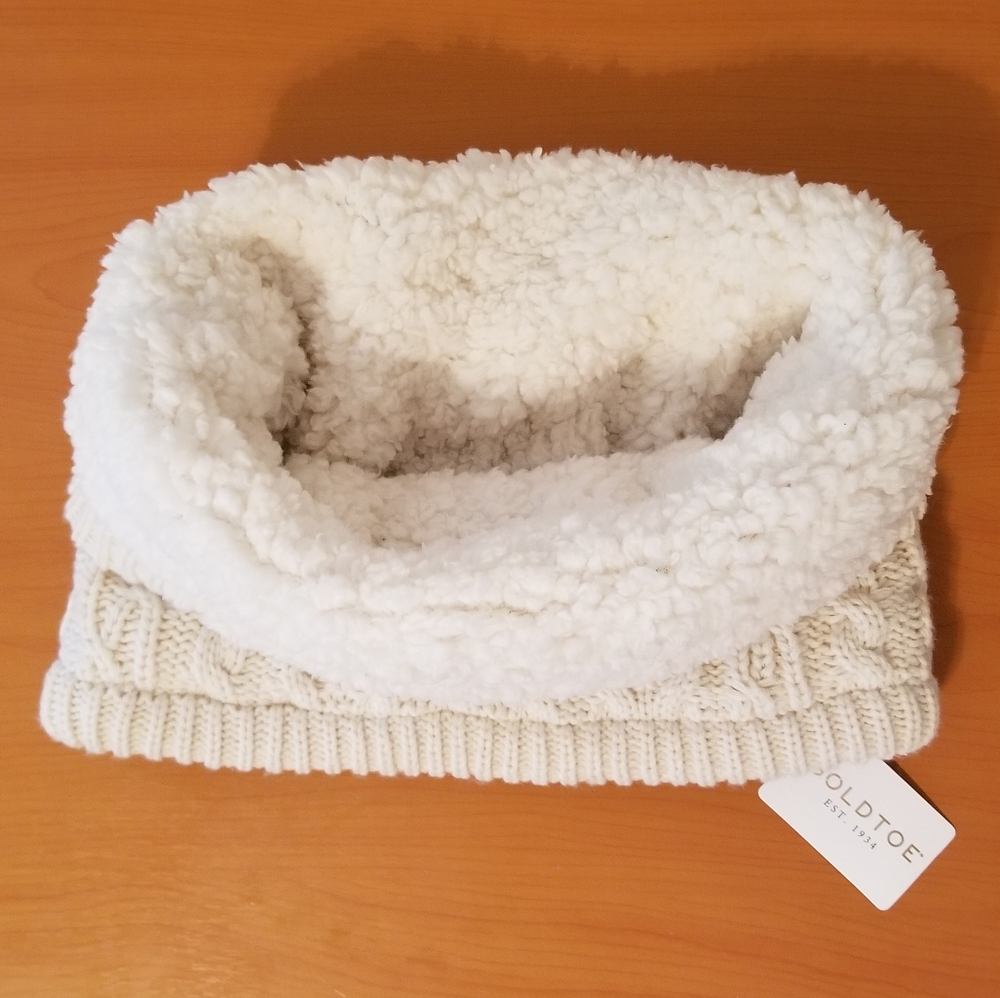 GOLDTOE Sherpa Wool Neck Scarf